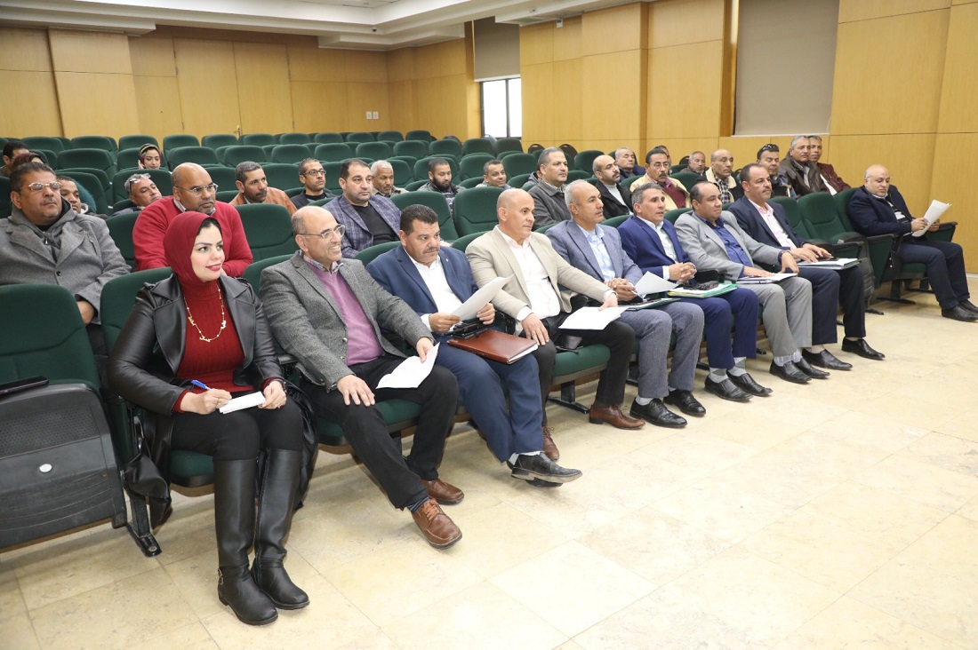 مناقشة مستجدات تقنين أوضاع أراضى أملاك الدولة